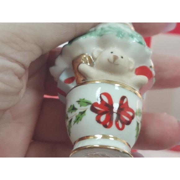 BOXED LENOX HOLIDAY PATTERN CHRISTMAS TREE ORNAMENT #6386007 BEAR HOLLY BERRY - Picture 7 of 9
